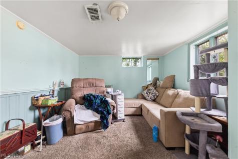 121 E Ralston Avenue Akron OH 44301