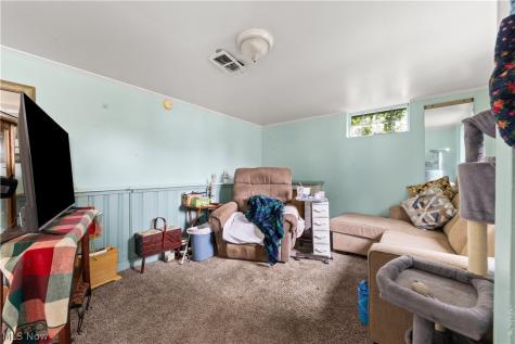 121 E Ralston Avenue Akron OH 44301