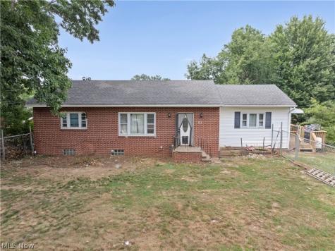 121 E Ralston Avenue Akron OH 44301