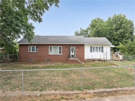 121 E Ralston Avenue Akron OH 44301