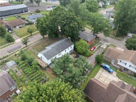 121 E Ralston Avenue Akron OH 44301