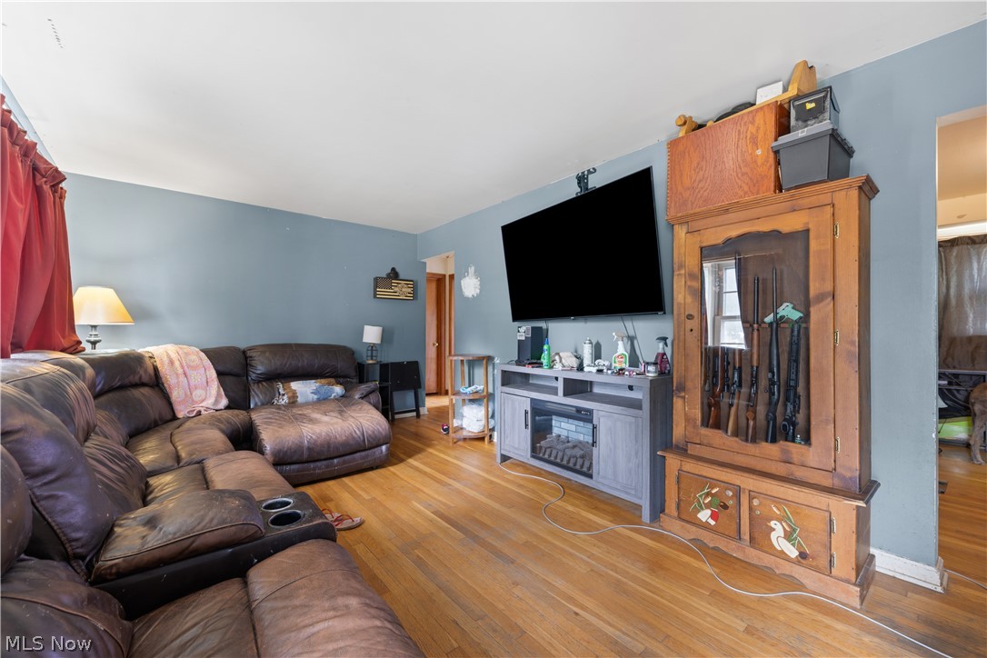 121 E Ralston Avenue Akron OH 44301