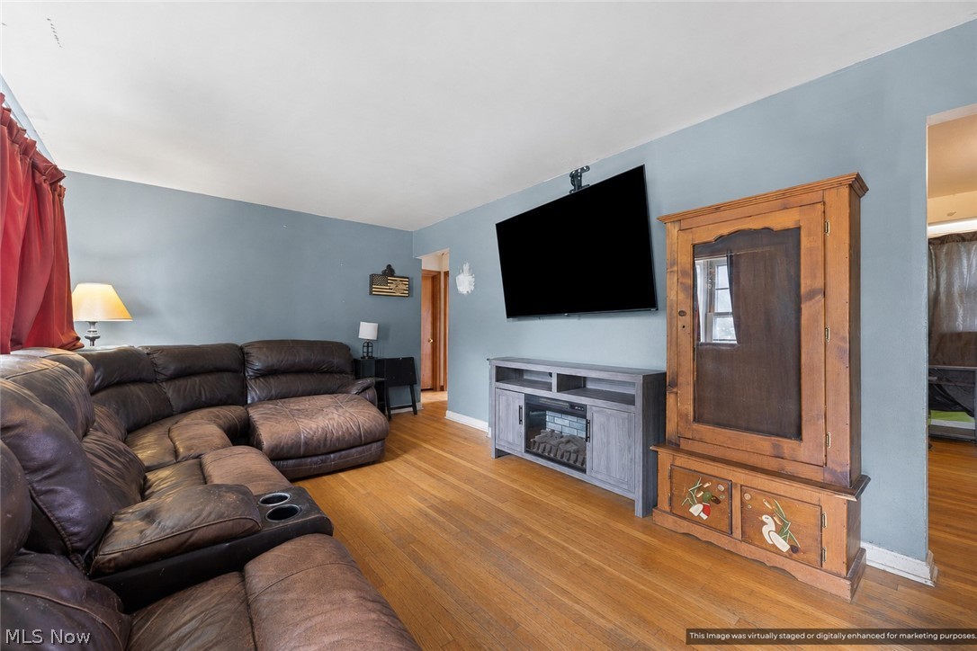 121 E Ralston Avenue Akron OH 44301