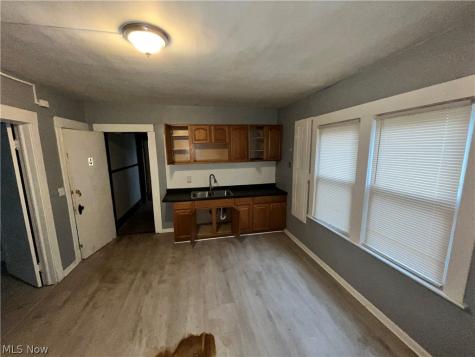 6538 Newman Avenue Cleveland OH 44127