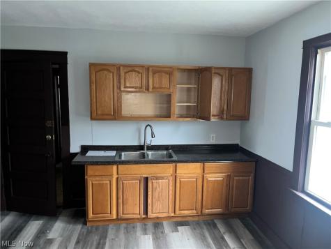 6538 Newman Avenue Cleveland OH 44127