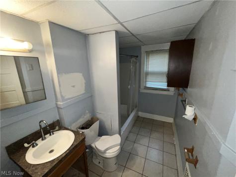 6538 Newman Avenue Cleveland OH 44127