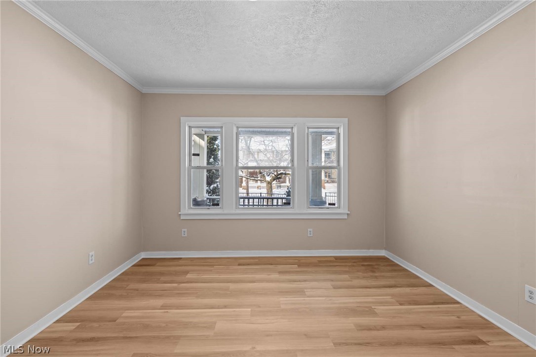 3325 W 98th Street Cleveland OH 44102