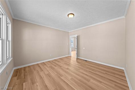 3325 W 98th Street Cleveland OH 44102