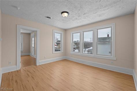 3325 W 98th Street Cleveland OH 44102