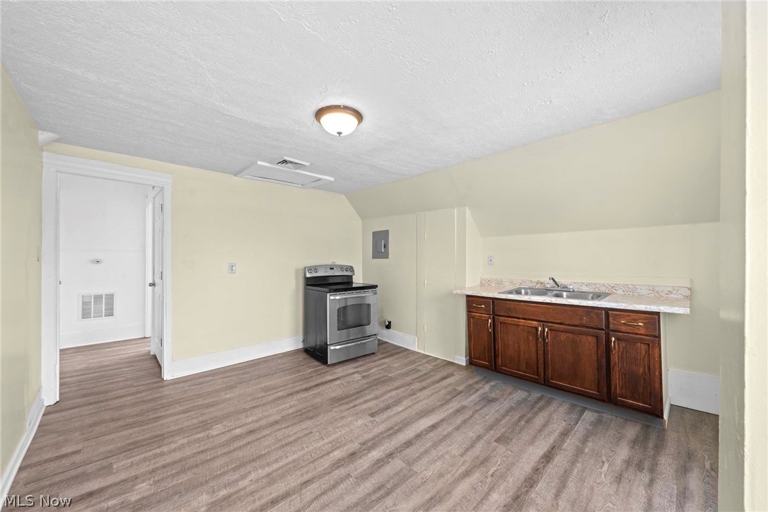 3325 W 98th Street Cleveland OH 44102