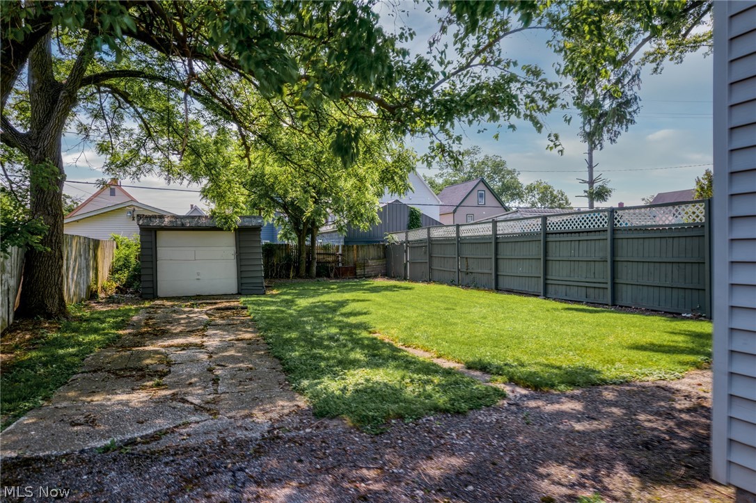 3325 W 98th Street Cleveland OH 44102