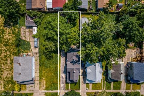 3325 W 98th Street Cleveland OH 44102