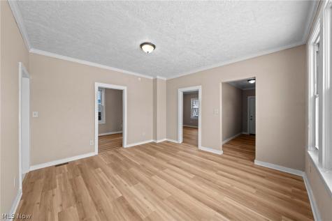 3325 W 98th Street Cleveland OH 44102