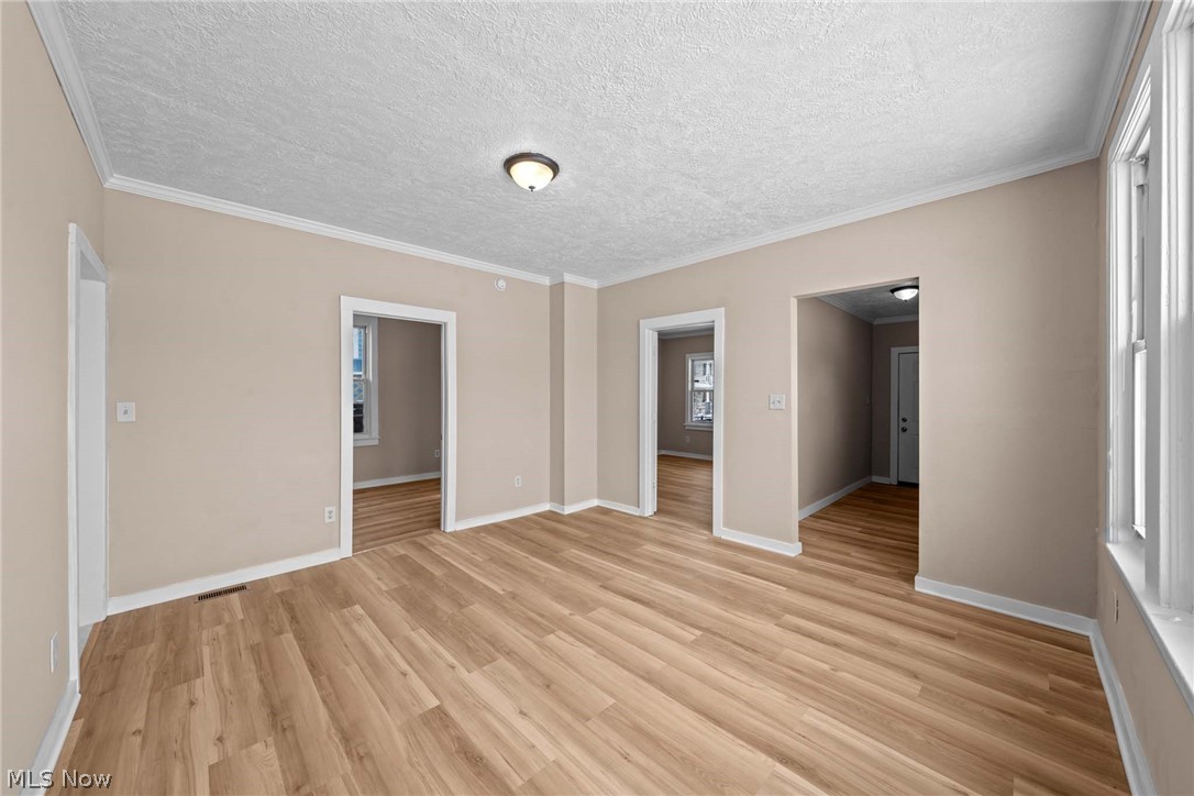3325 W 98th Street Cleveland OH 44102