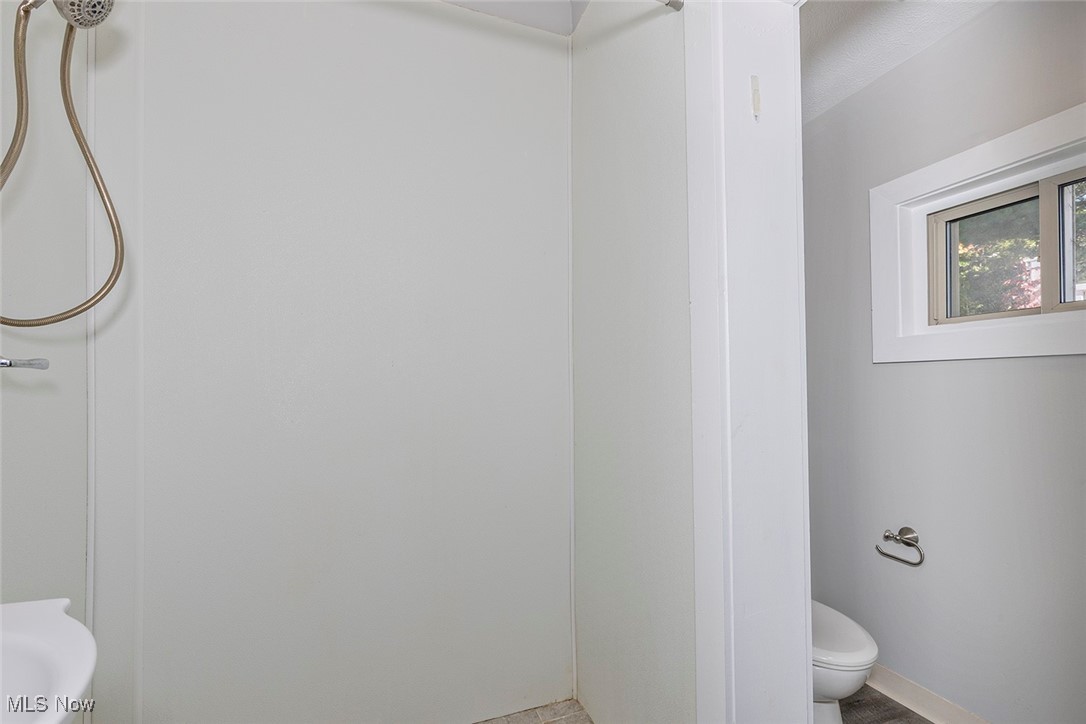 1975 E 124th Place Cleveland OH 44106