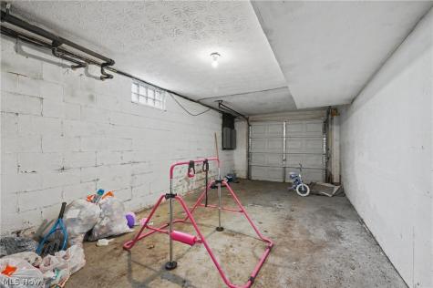 639 Fulmer Avenue Akron OH 44312