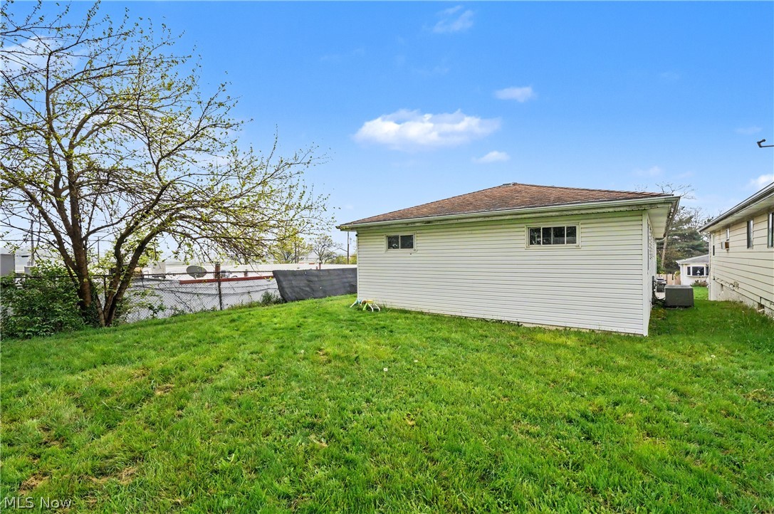 639 Fulmer Avenue Akron OH 44312