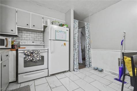 639 Fulmer Avenue Akron OH 44312