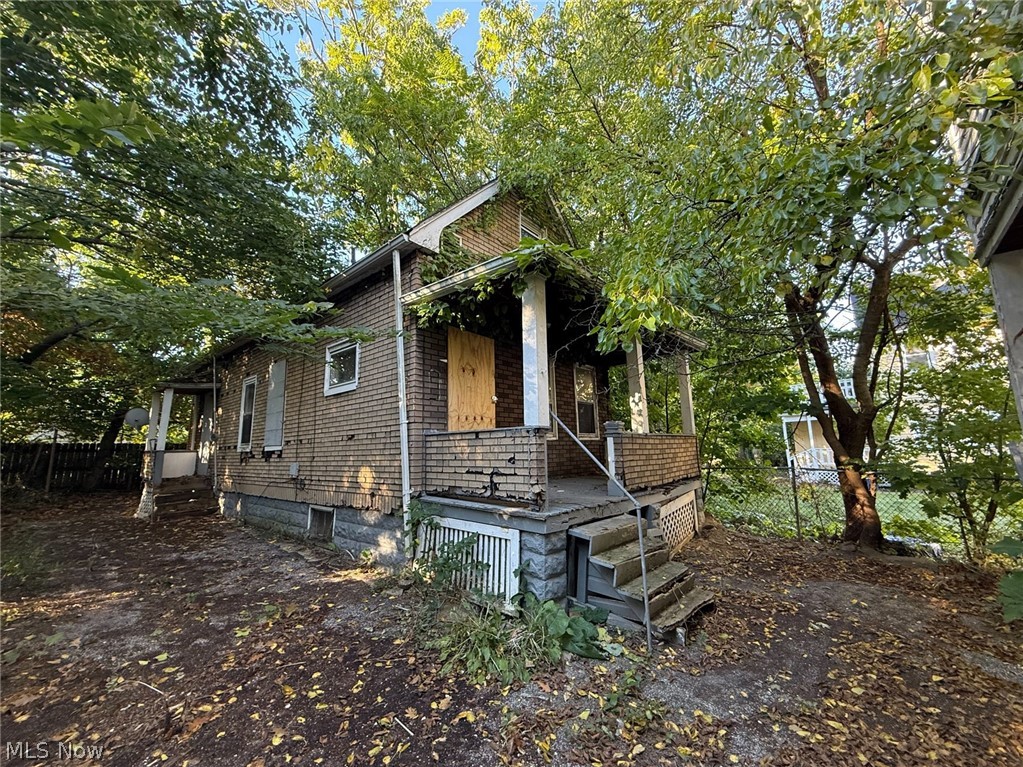 12018 Griffing Avenue Cleveland OH 44120