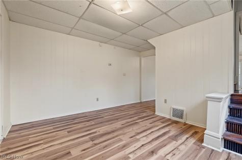 49 & 51 N Valley Street Akron OH 44303