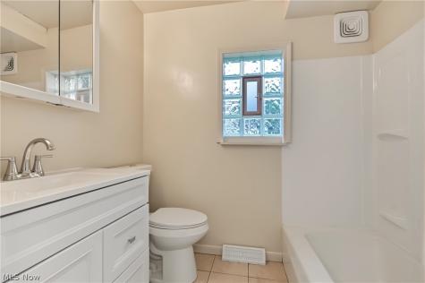 49 & 51 N Valley Street Akron OH 44303