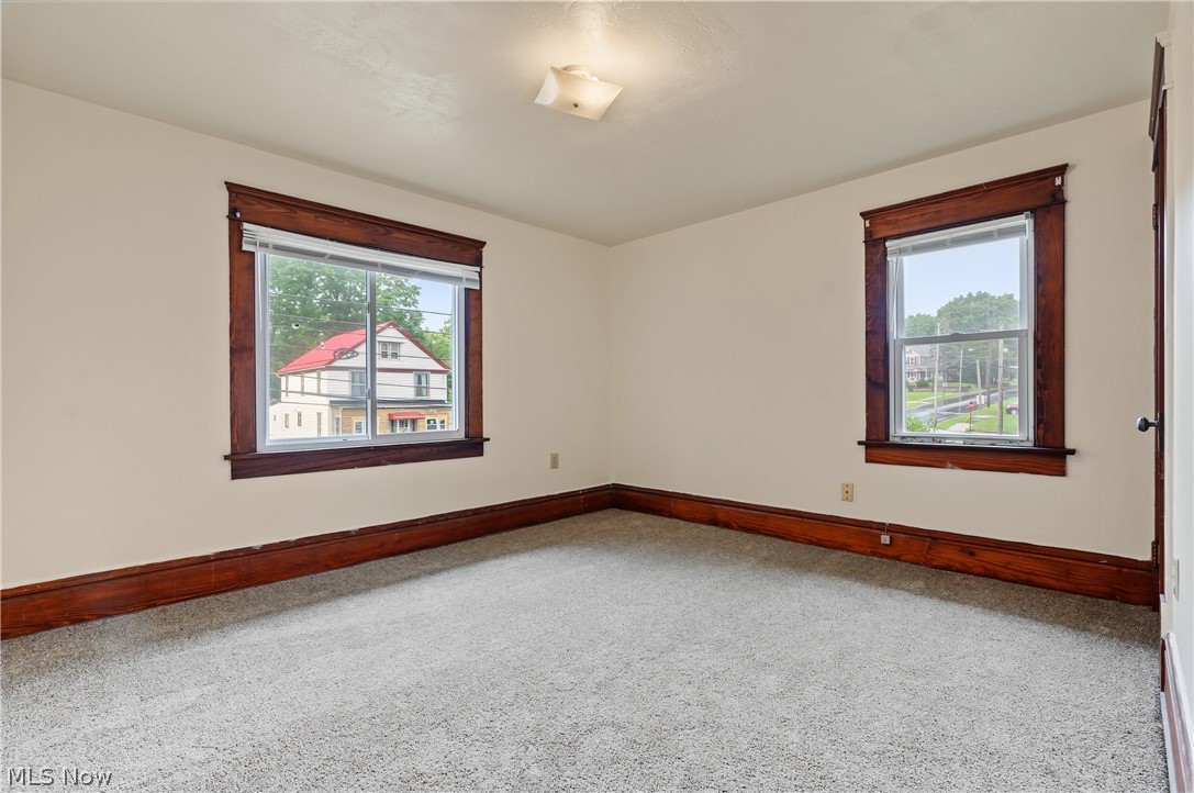 49 & 51 N Valley Street Akron OH 44303