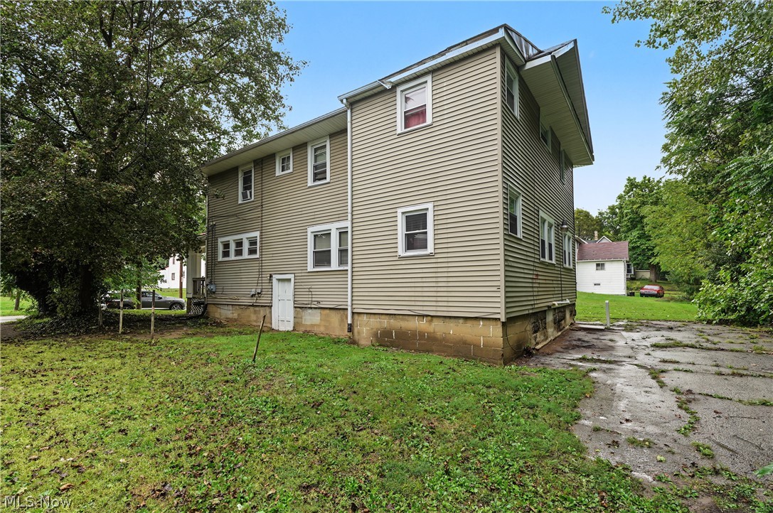 49 & 51 N Valley Street Akron OH 44303