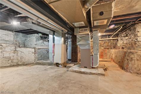 49 & 51 N Valley Street Akron OH 44303