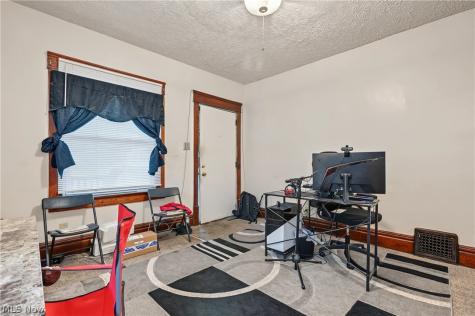49 & 51 N Valley Street Akron OH 44303