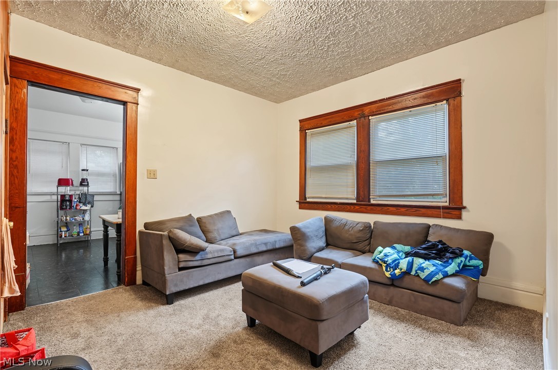 49 & 51 N Valley Street Akron OH 44303