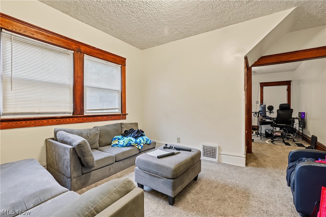 49 & 51 N Valley Street Akron OH 44303