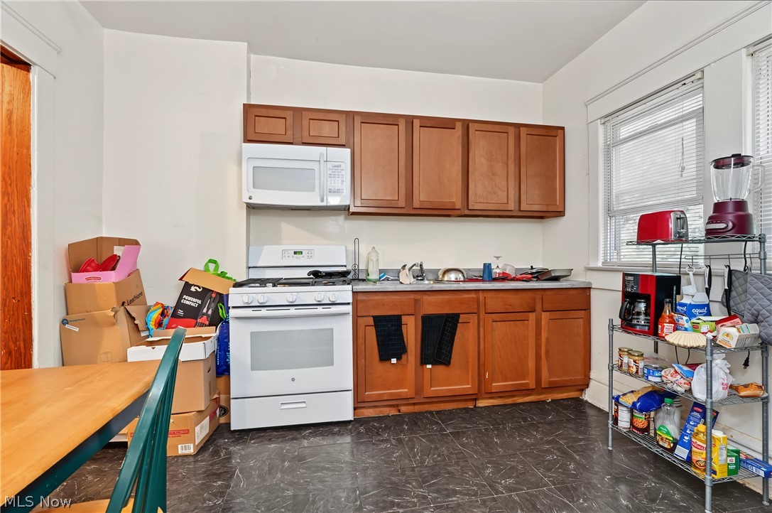 49 & 51 N Valley Street Akron OH 44303