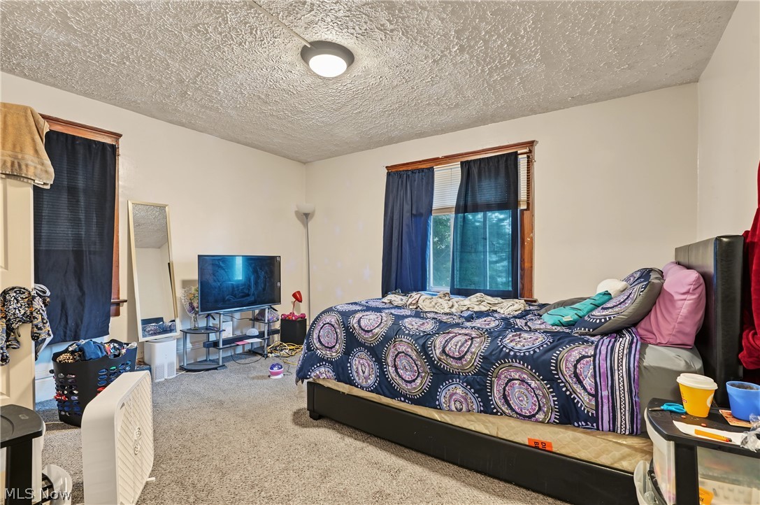 49 & 51 N Valley Street Akron OH 44303