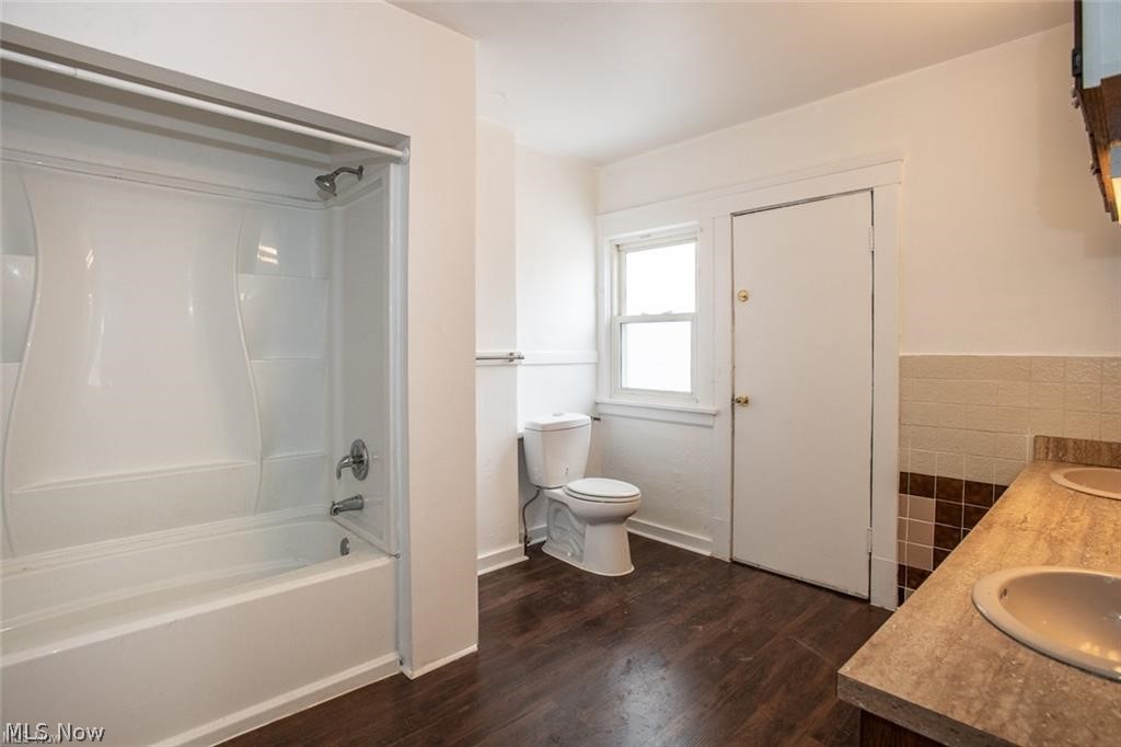 1671 Lee Road Cleveland Heights OH 44118