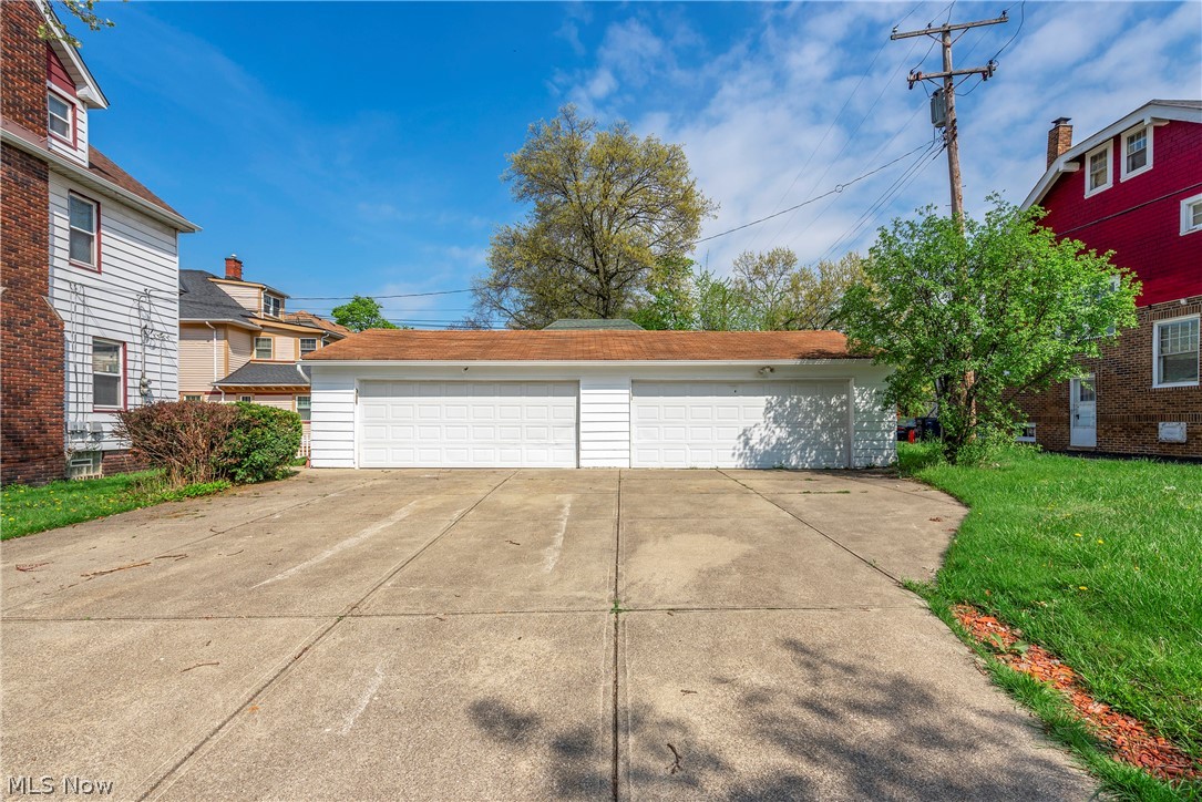 1671 Lee Road Cleveland Heights OH 44118
