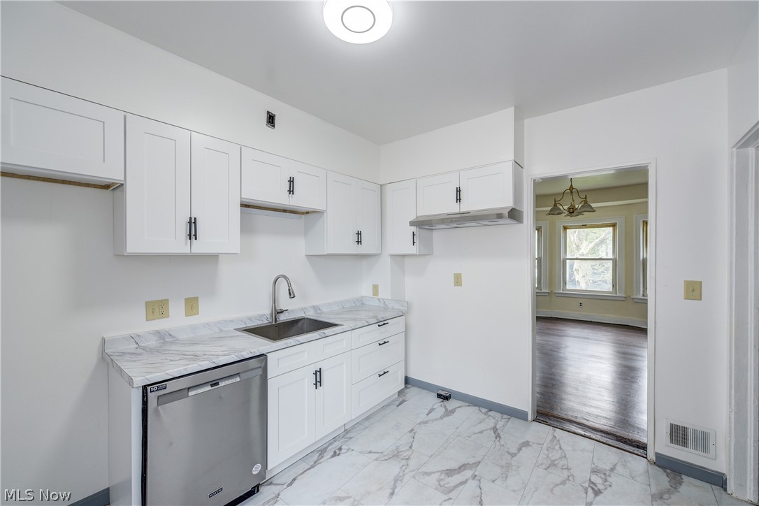 1671 Lee Road Cleveland Heights OH 44118