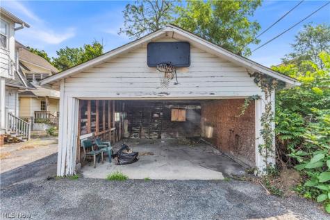 3208 Euclid Heights Boulevard Cleveland Heights OH 44118
