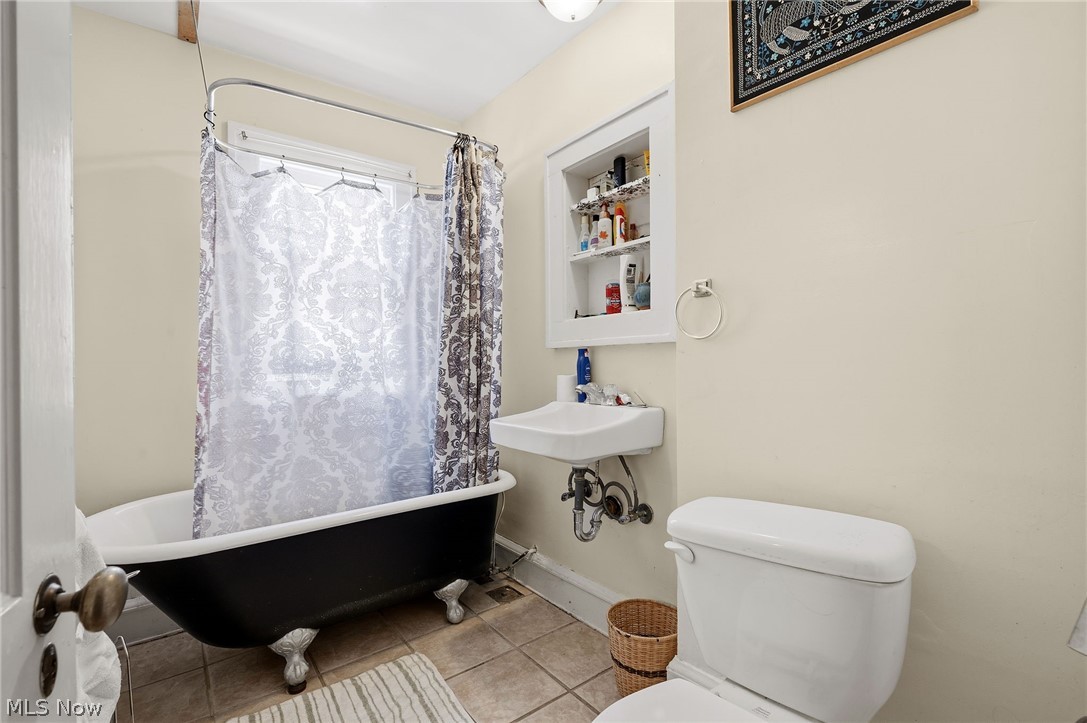 2834 Ludlow Road Cleveland OH 44120