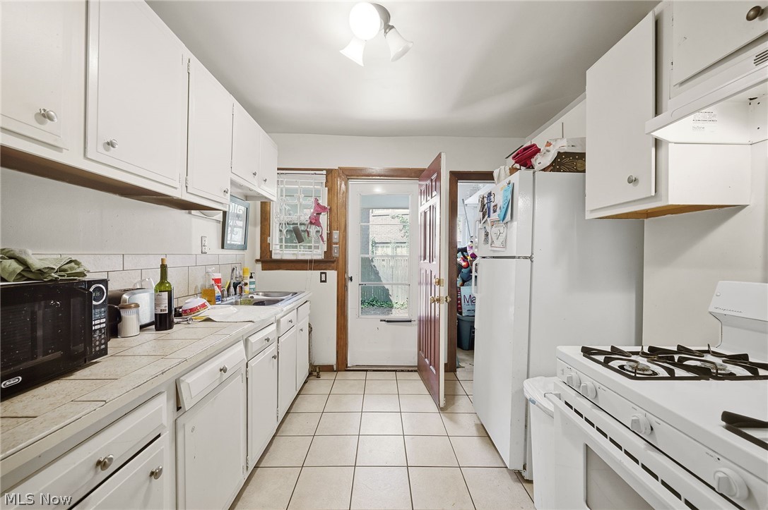 2834 Ludlow Road Cleveland OH 44120