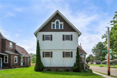1202 Lawrence Road NE Canton OH 44705