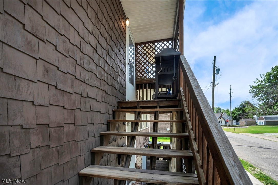 1202 Lawrence Road NE Canton OH 44705