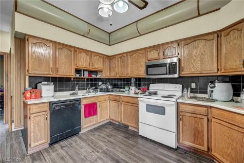 1202 Lawrence Road NE Canton OH 44705