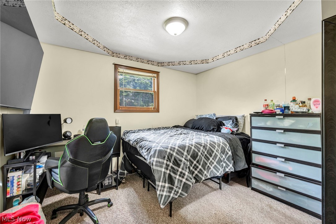 1202 Lawrence Road NE Canton OH 44705