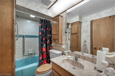1202 Lawrence Road NE Canton OH 44705