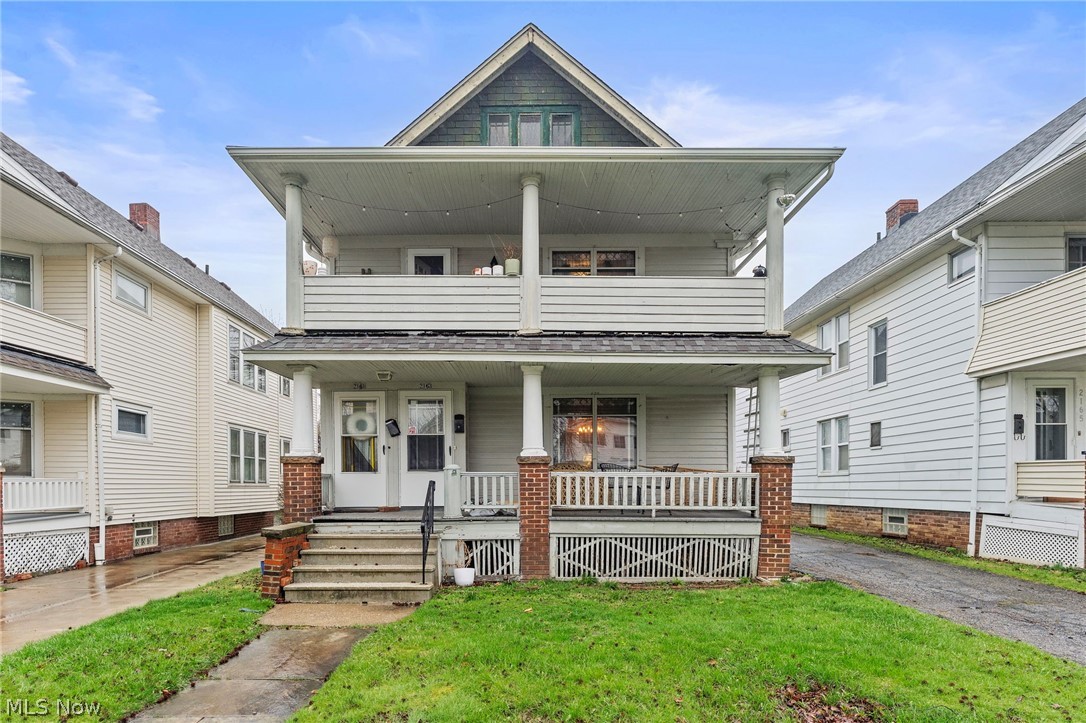 2161 Carabel Avenue Lakewood OH 44107