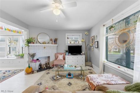 2161 Carabel Avenue Lakewood OH 44107