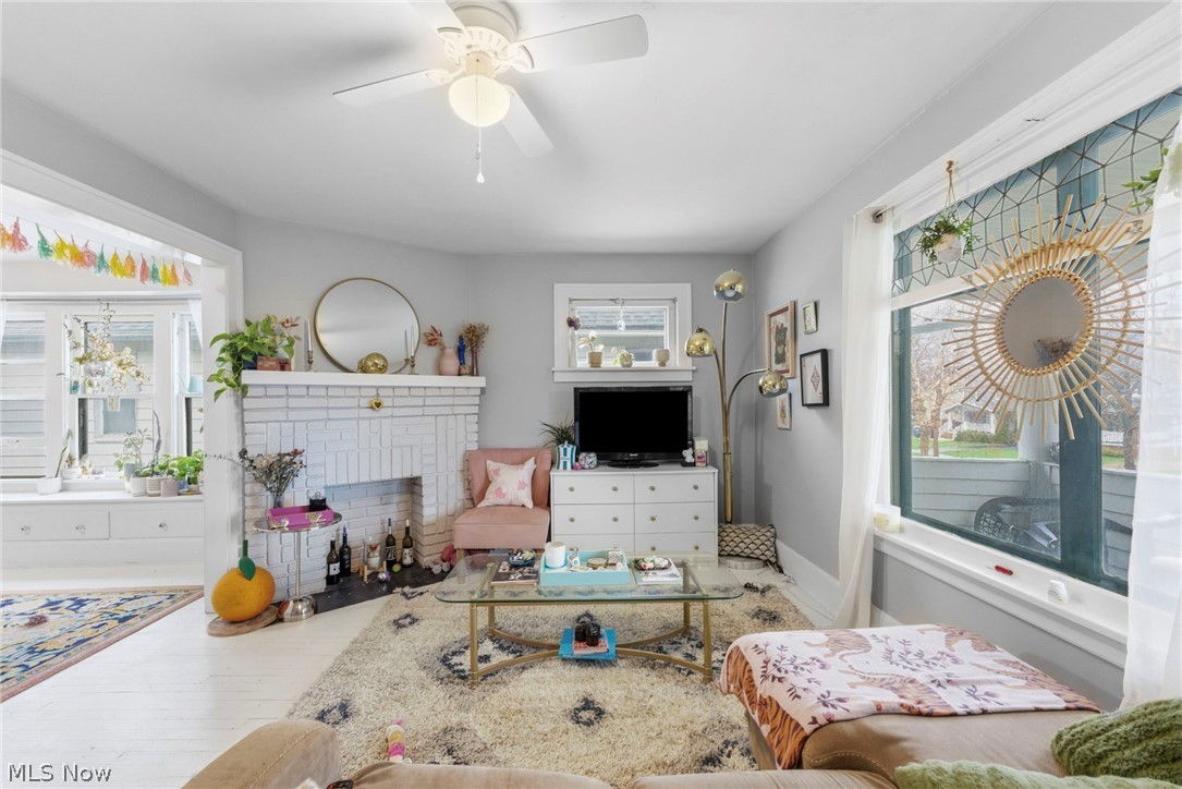 2161 Carabel Avenue Lakewood OH 44107