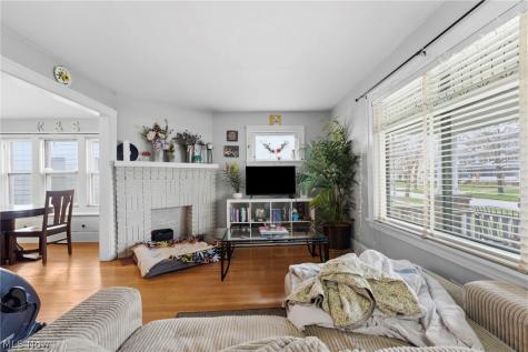 2161 Carabel Avenue Lakewood OH 44107