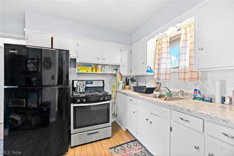 1768-1770 Liberty Drive Akron OH 44313