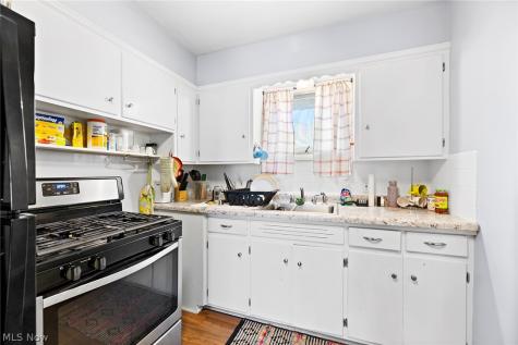 1768-1770 Liberty Drive Akron OH 44313